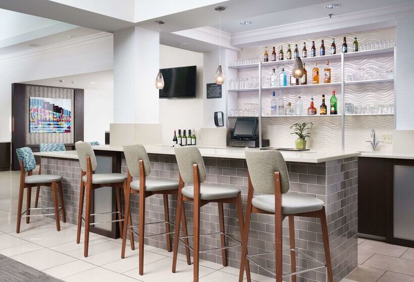 هتل Hilton Garden Inn Chattanooga Downtown