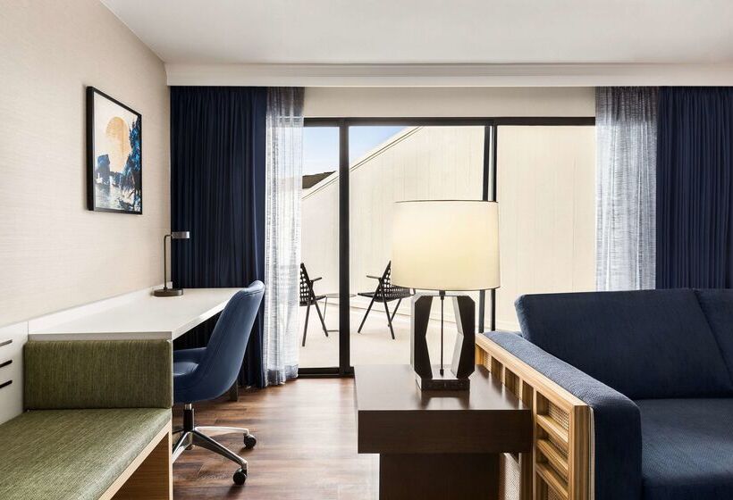 ホテル Hilton Garden Inn Monterey