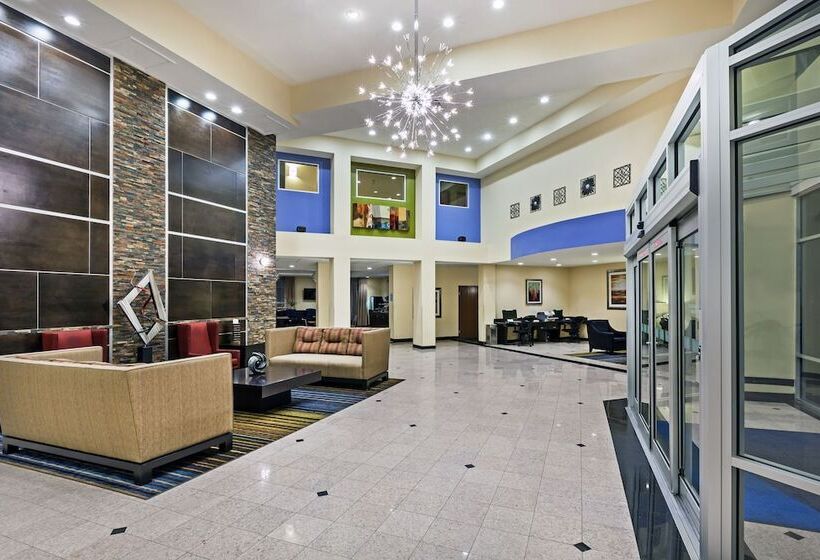 Holiday Inn Express Hotel & Suites Houston Downtown Convention Center, An Ihg