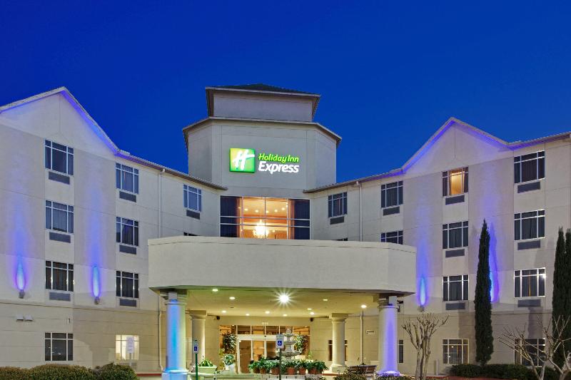 Holiday Inn Express Hotel & Suites Houston Downtown Convention Center, An Ihg