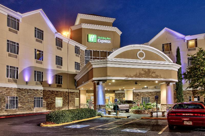 Holiday Inn Express Hotel & Suites Houston Downtown Convention Center, An Ihg