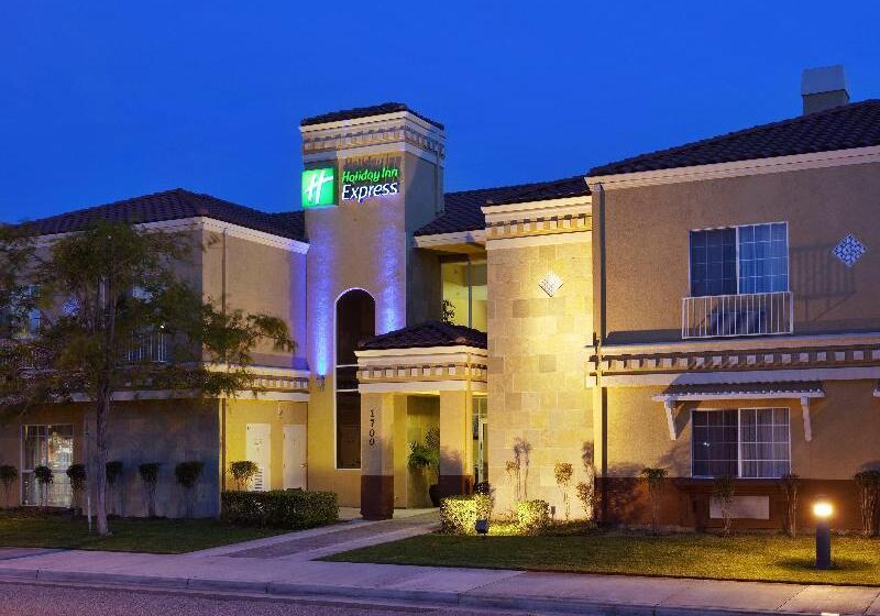 فندق Holiday Inn Express & Suites Santa Clara, An Ihg