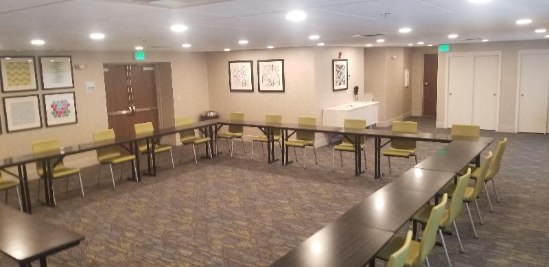 Отель Holiday Inn Express Seattle   Sea Tac Airport, An Ihg