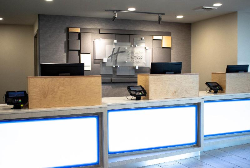 Отель Holiday Inn Express Seattle   Sea Tac Airport, An Ihg