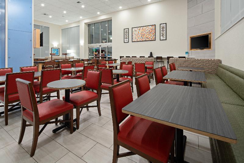 Отель Holiday Inn Express Seattle   Sea Tac Airport, An Ihg