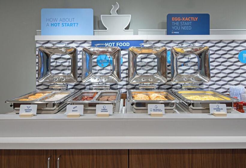 Отель Holiday Inn Express Seattle   Sea Tac Airport, An Ihg