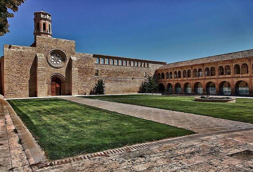Отель Hospederia Monasterio De Rueda