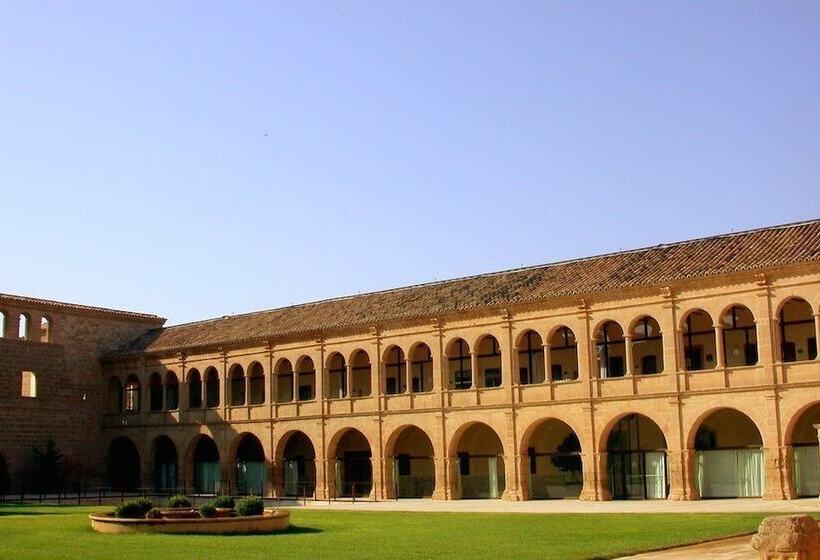 Отель Hospederia Monasterio De Rueda