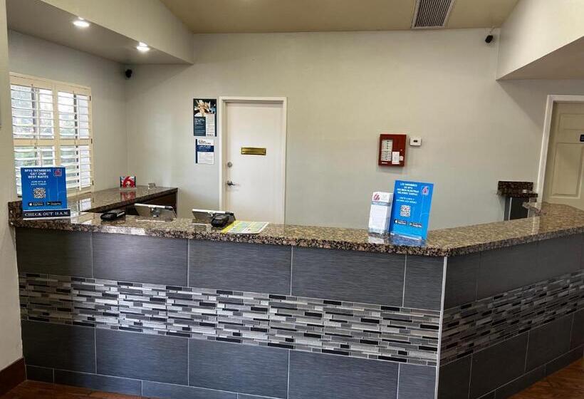 هتل Studio 6 Flagstaff Az