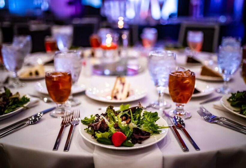 فندق Hyatt Regency Tulsa Downtown