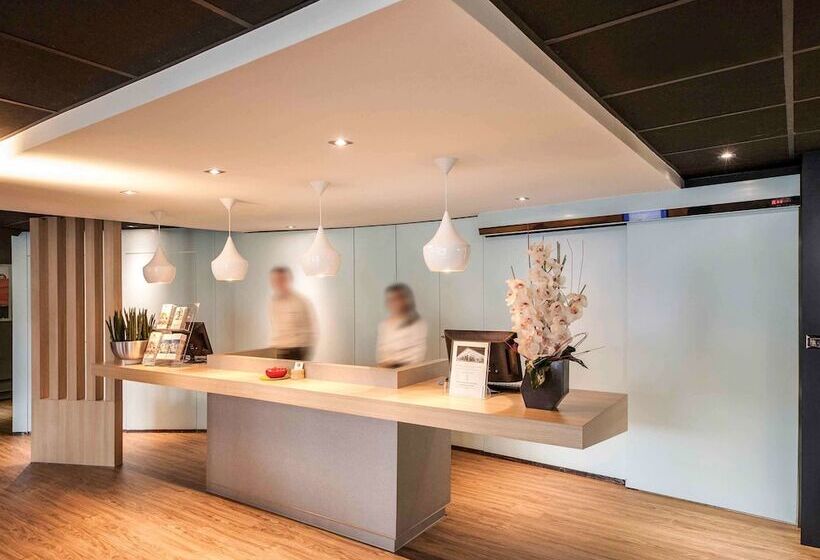 Отель Ibis Aéroport Bâlemulhouse