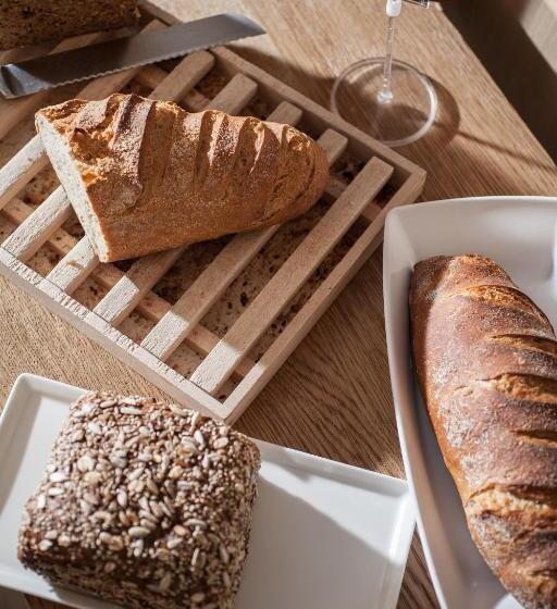 Отель Ibis Aéroport Bâlemulhouse