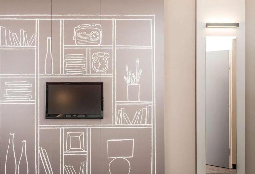 Отель Ibis Aéroport Bâlemulhouse