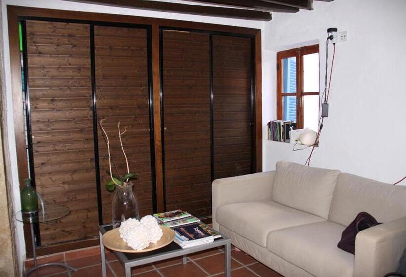 ホテル La Trancada