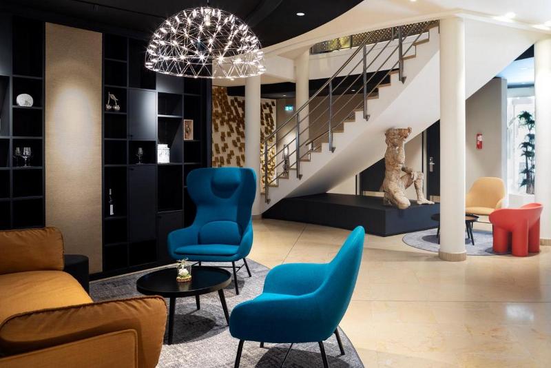 Отель Le Richebourg Hôtel, Restaurant & Spa