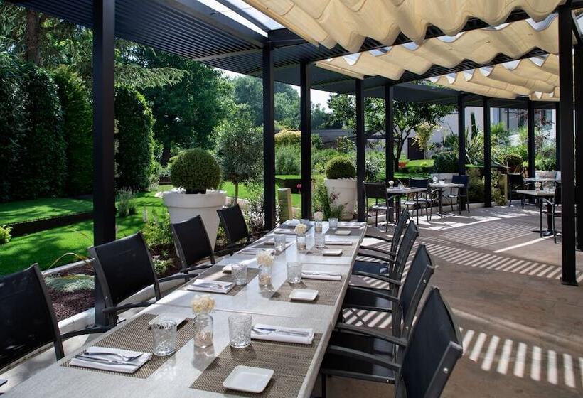 호텔 Le Richebourg Hôtel, Restaurant & Spa