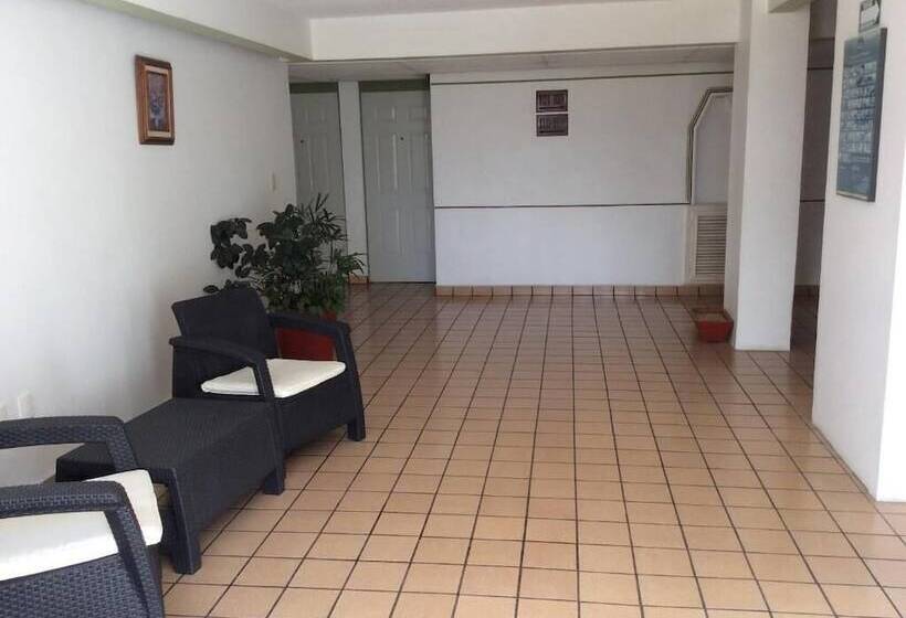 ホテル Maya Palenque