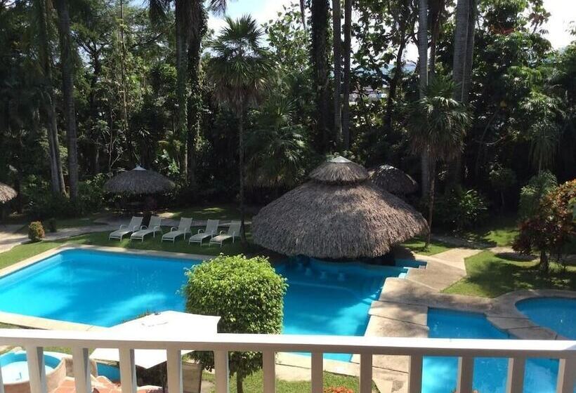 ホテル Maya Palenque