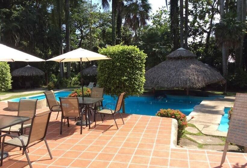 ホテル Maya Palenque