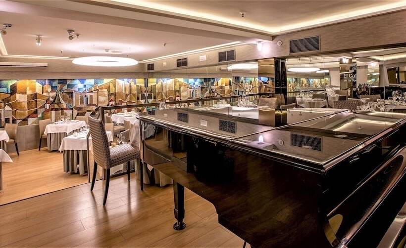 هتل Meninas Boutique Opera