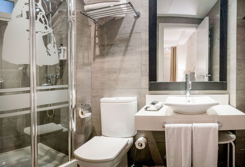 هتل Meninas Boutique Opera