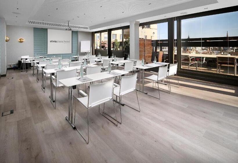 Отель Olivia Plaza