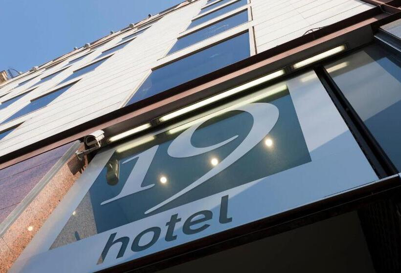 Отель Olivia Plaza