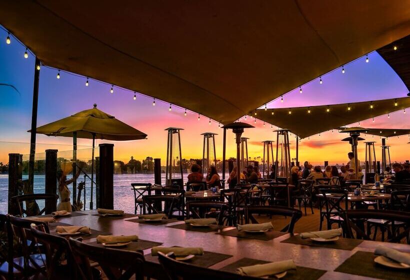 هتل Paradise Point Resort & Spa