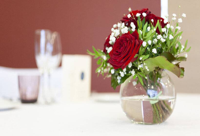 هتل Puerta De Bilbao