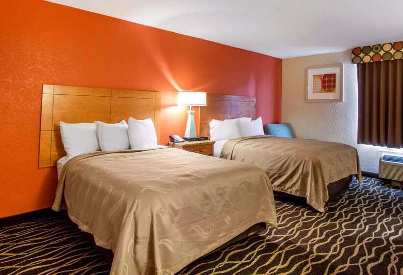 هتل Quality Inn & Suites I 35 Near Frost Bank Center