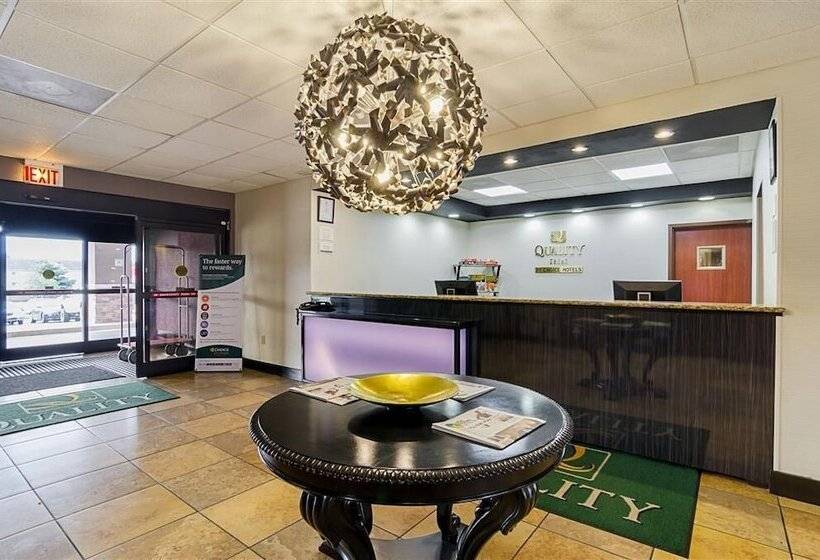 هتل Holiday Inn & Suites Richmond West End, An Ihg