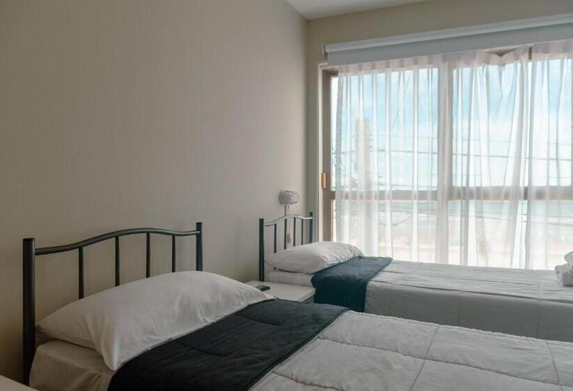 هتل Rayentray Hostal