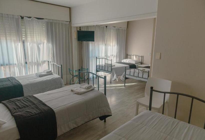 هتل Rayentray Hostal