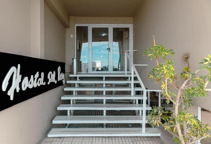 هتل Rayentray Hostal