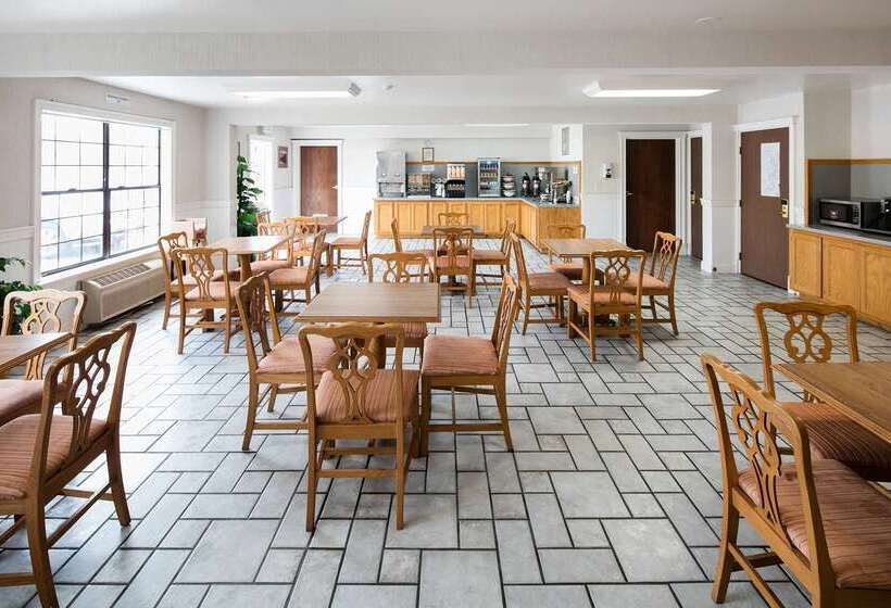 فندق Red Lion Inn & Suites Auburn