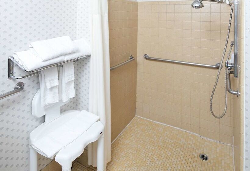 فندق Red Lion Inn & Suites Auburn