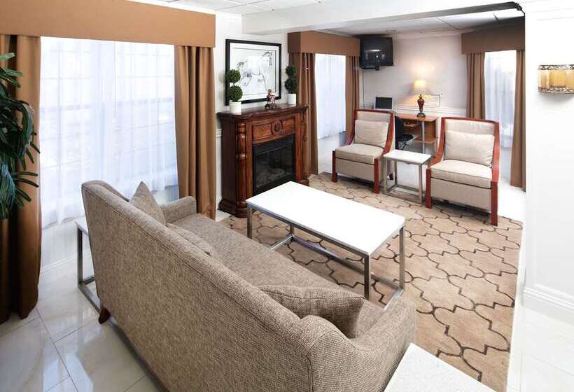 فندق Red Lion Inn & Suites Auburn