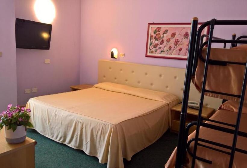 Отель Ristorante Alla Campagna