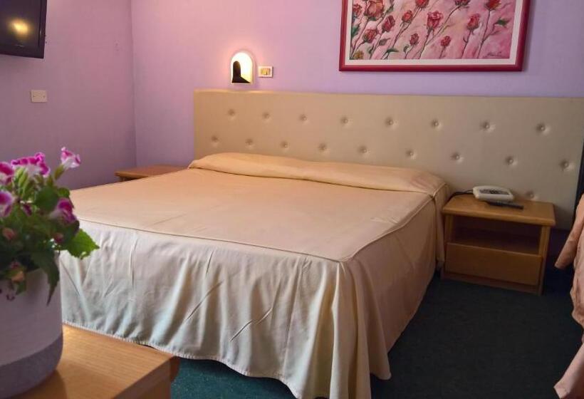 Отель Ristorante Alla Campagna