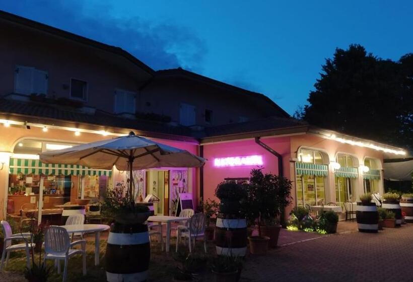 Отель Ristorante Alla Campagna
