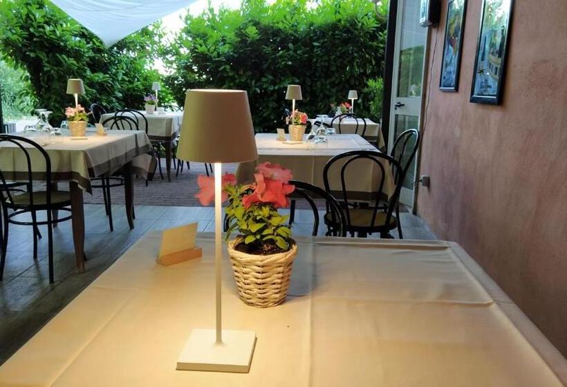 Отель Ristorante Alla Campagna