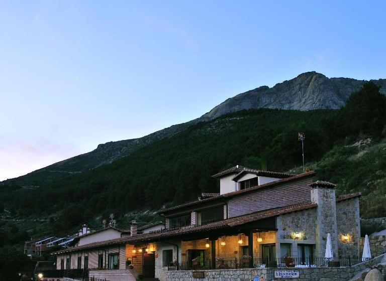 교외 호텔 Rural Y Restaurante, Rinconcito De Gredos
