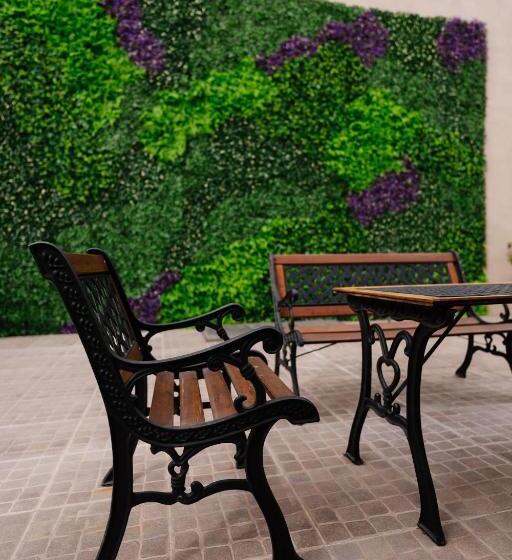 Отель San Nicolas Plaza