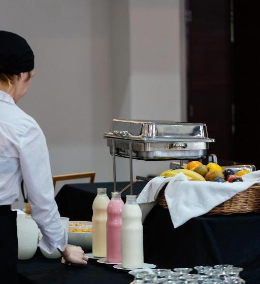 Отель San Nicolas Plaza