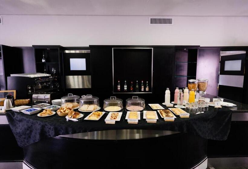 Отель San Nicolas Plaza