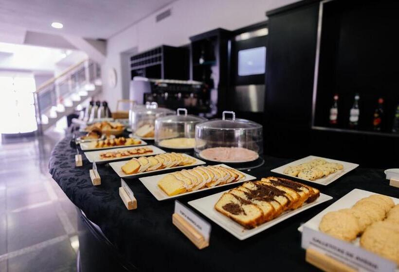 Отель San Nicolas Plaza