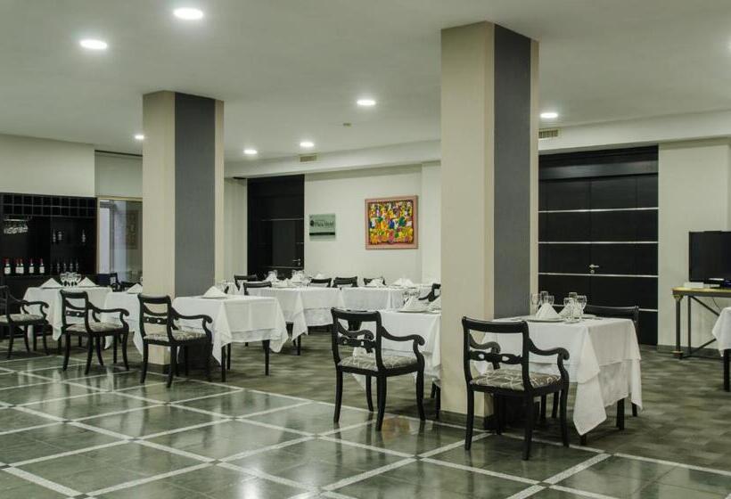 Отель San Nicolas Plaza