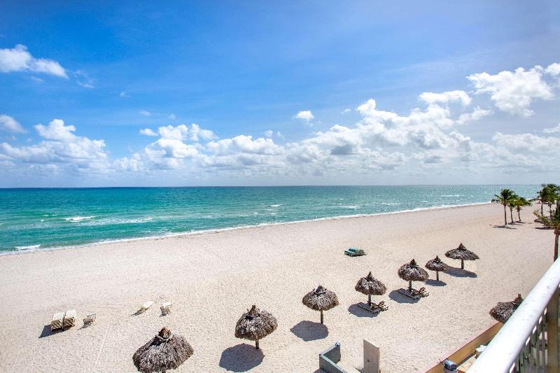 فندق Thunderbird Beach