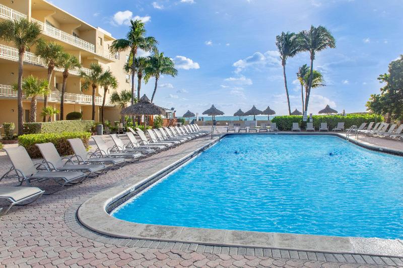 فندق Thunderbird Beach