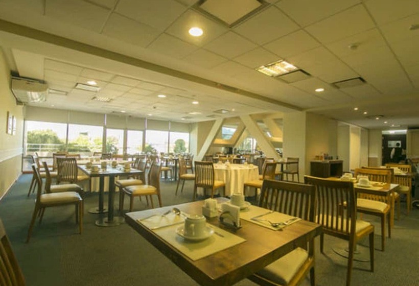 호텔 Tower Inn & Suites